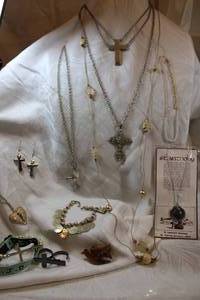 lot 302 image: Jewelry Crosses, ten commandments charm bracelet