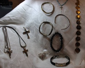 lot 309 image: Jewelry