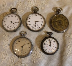 lot 317 image: Jewelry Pocket watches - need parts, batteries,
