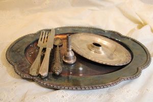 lot 321 image: Silver plate, nickle silver, and sterling items, see photos