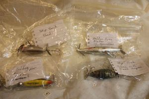 lot 335 image: Fishing lures with descriptions in photos