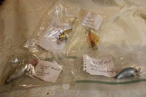 lot 336 image: Fishing lures with descriptions in photos