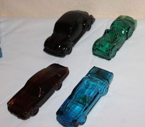 lot 17 image: Four Vintage Avon Decanter Bottles