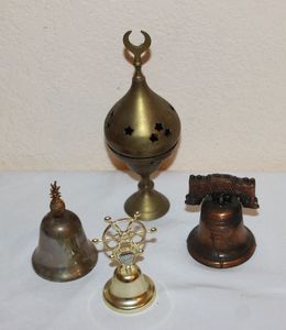 lot 38 image: Brass Dcor
