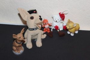 lot 59 image: Stuffed Animals