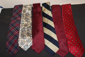 lot 68 image: Mens Ties