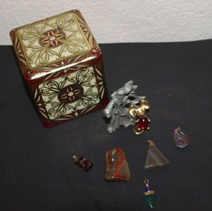 lot 76 image: Fashion Jewelry