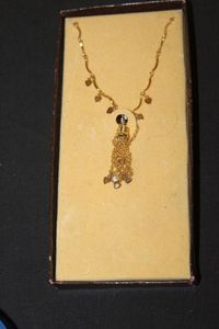 lot 114 image: Fashion Necklace