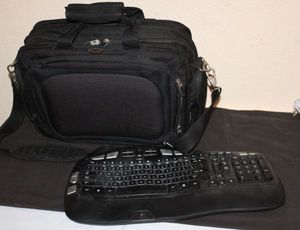 lot 152 image: Rolling Computer Brief Case and Logitech Key Board