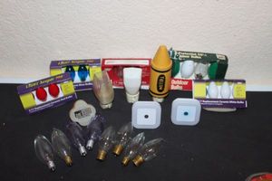 lot 163 image: Night lights and a Variety of Bulbs