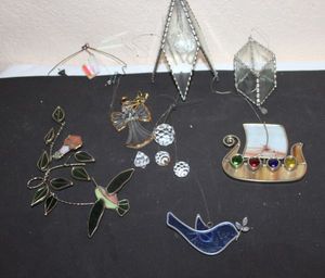 lot 164 image: Hanging sun Catchers