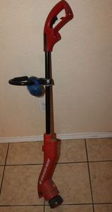 lot 185 image: Grass Hog Electric Weed eater