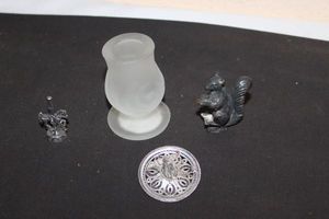 lot 209 image: Broach Tiny Carousel, and More