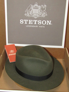 lot 2 image: Stetson Chatham mens hat in original box