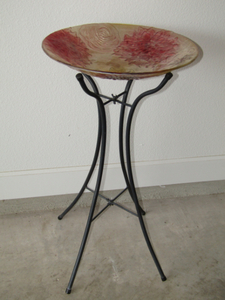 lot 5 image: Floral 18 glass birdbath