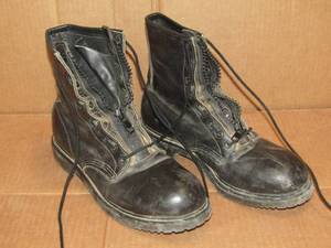 lot 9 image: Red Wing Shoes leather work boots. oil resistant soles