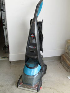 lot 37 image: Bissel deep clean pro heat 2X carpet cleaner