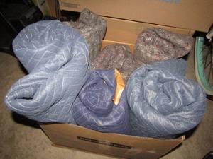 lot 85 image: Assorted shipping blankets