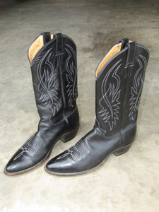 lot 15 image: Justin style 1853 cowboy boots size 9.5
