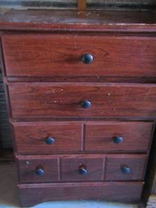 lot 63 image: 4 drawer chest in good condition