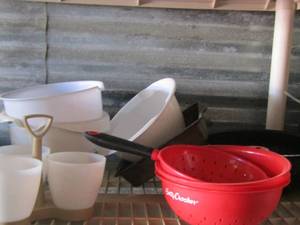 lot 67 image: mixing bowls- strainers plus