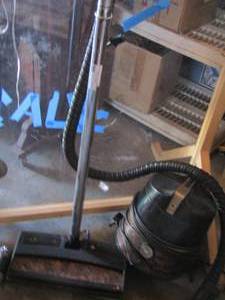 lot 31 image: rainbow vacuum cleaner