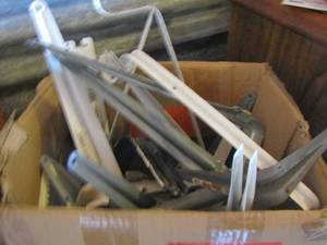 lot 92 image: various shelving brackets