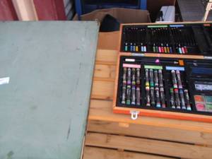 lot 122 image: art book- art color set