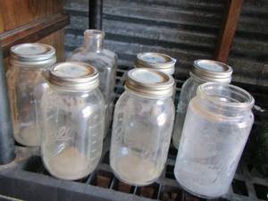 lot 126 image: mason jars some with lids