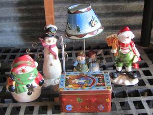 lot 132 image: Christmas lot