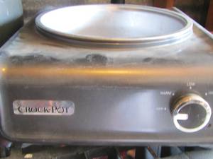 lot 164 image: crock pot and pans
