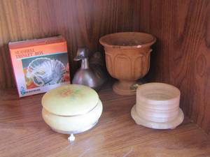 lot 184 image: home dcor