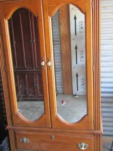 lot 2 image: Lovely  Armoire with glass front and one single drawer size unknown