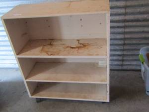 lot 38 image: 4 tier white book shelf