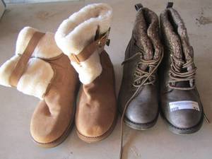 lot 51 image: womens boots qty 2 pair both size 10