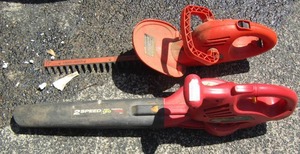 lot 24 image: 2 hedge trimmers electric