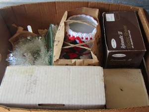 lot 227 image: Christmas lot