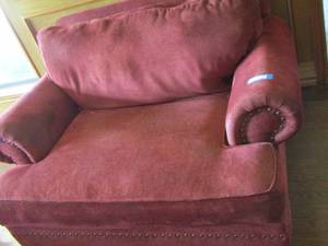 lot 50 image: Oversized Maroon Chair Bernhardt
