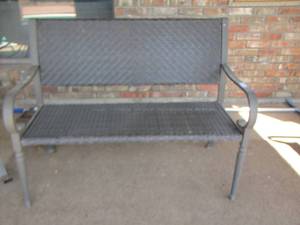 lot 77 image: Very Nice Patio Bench