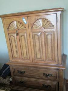 lot 33 image: ARMOIRE CHEST  THOMASVILLE    DRAWERS 614219