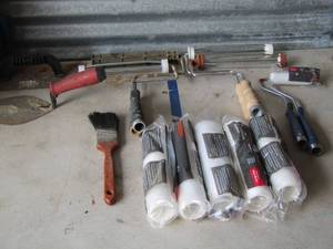 lot 117 image: painters lot- rollers- brushes plus