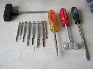 lot 119 image: screwdrivers and specialty tools