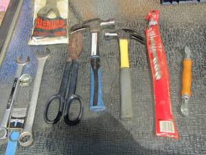 lot 137 image: hammers- plyers- wrenches