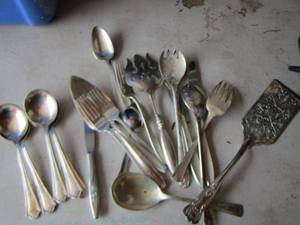 lot 150 image: utensil lot