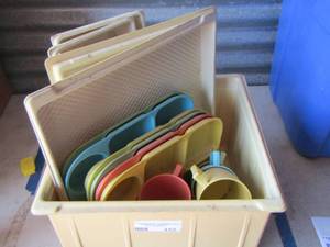 lot 152 image: plastic kids plates cups and bowls