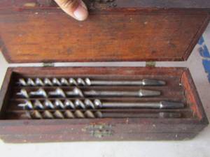 lot 154 image: Vintage WOODEN CASE WITH BORING BITS  see pics