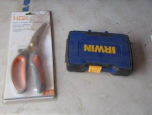 lot 159 image: HDX UTILITY SISSORS New  & IRWIN PADDLE BITS IN CASE