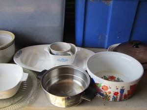 lot 168 image: Kitchen CookwareLOT  INCL  CORNINGWARE