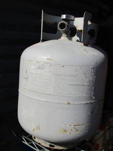 lot 194 image: propane tank