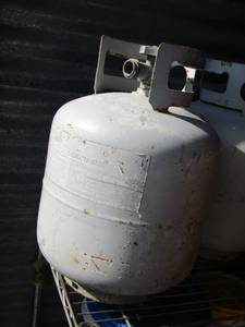 lot 195 image: propane tank